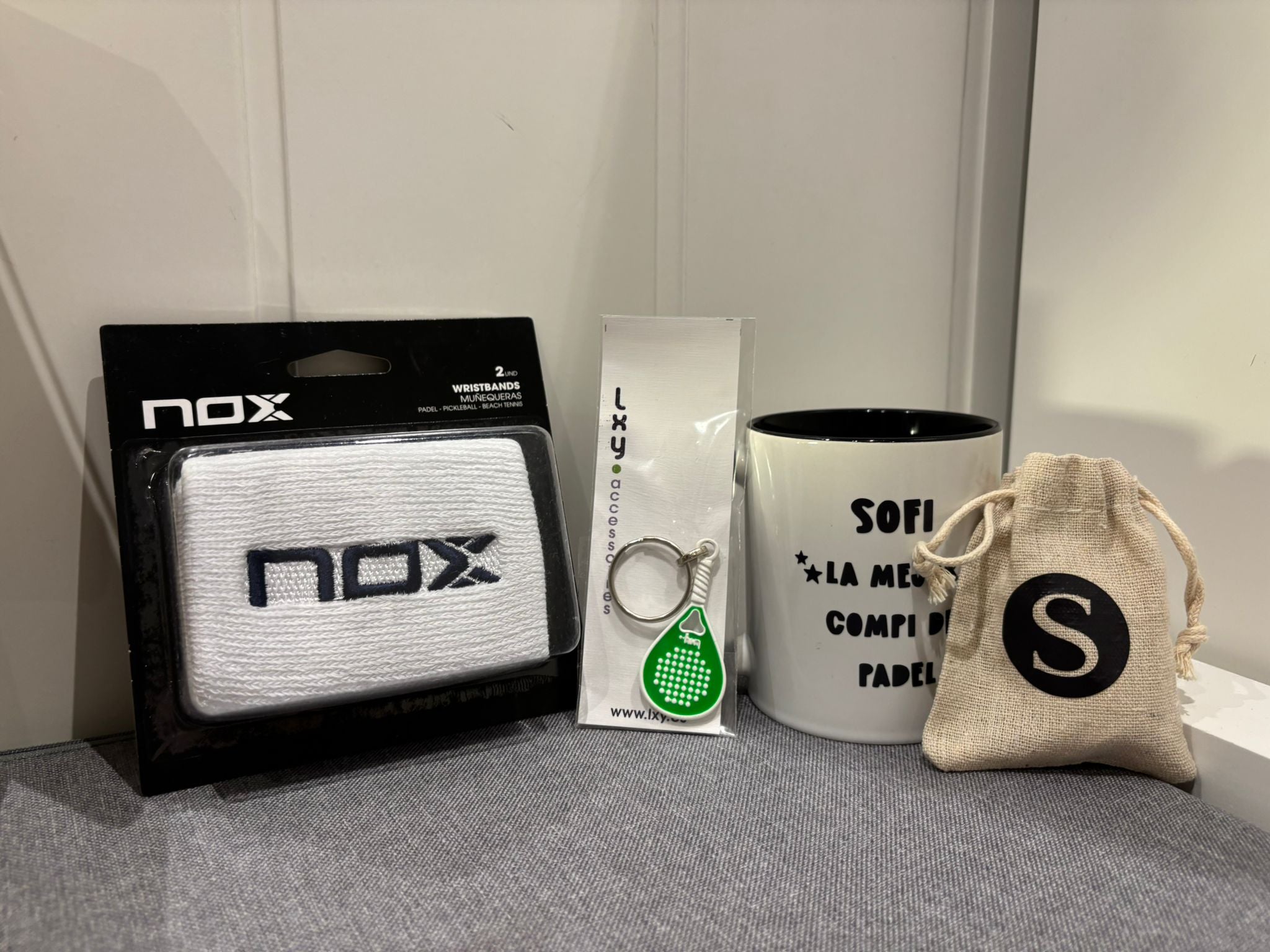 Caja pequeña pádel